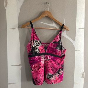 Free Country Pink & Grey Tankini Swim Top